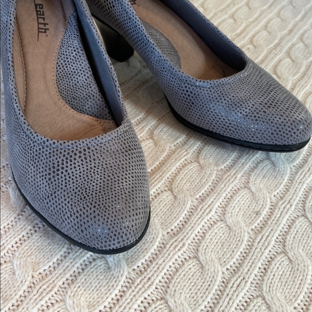 NWOT Earth Bijou 8B grey print leather suede pumps sparkle 2” heel cushion sole - Picture 6 of 15